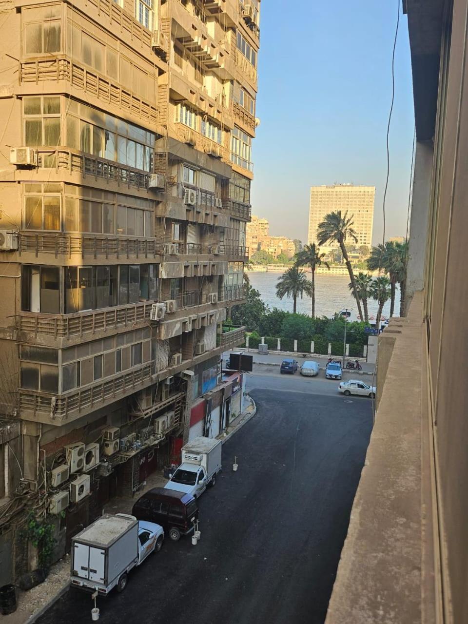 Duplex Nile View In Center