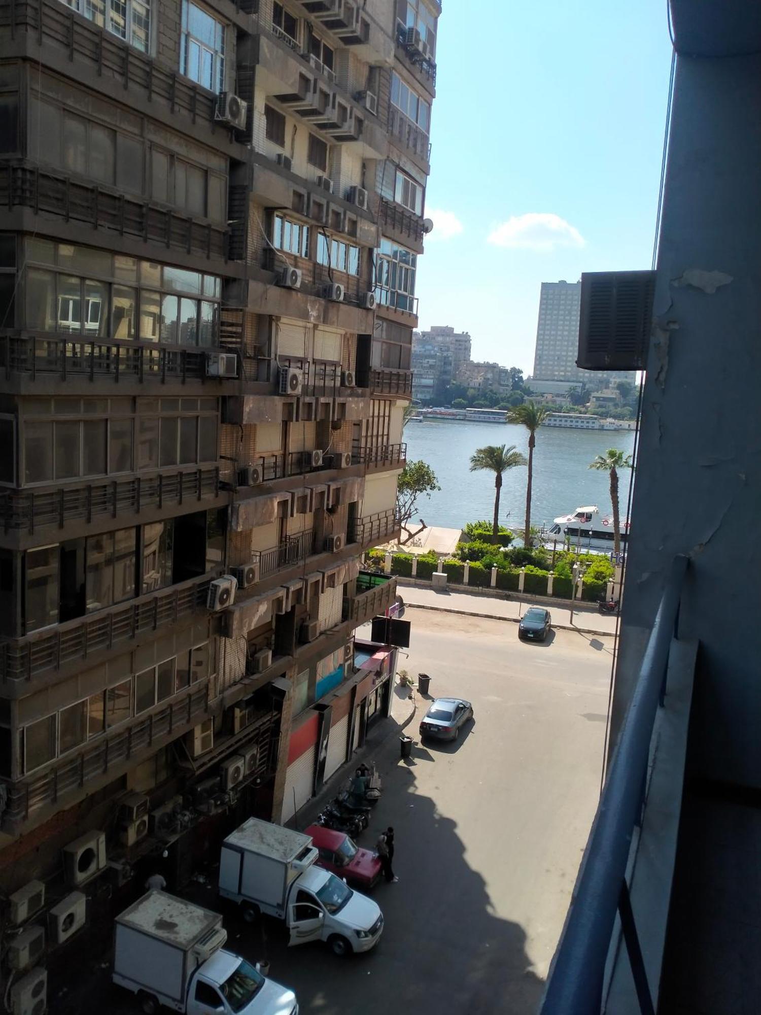 Duplex Nile View In Center *